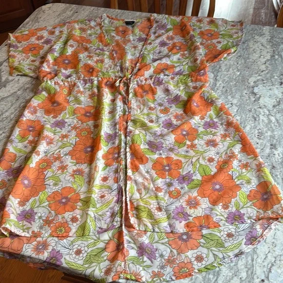 Retro Floral Kimono Blouse - Picture 3 of 9